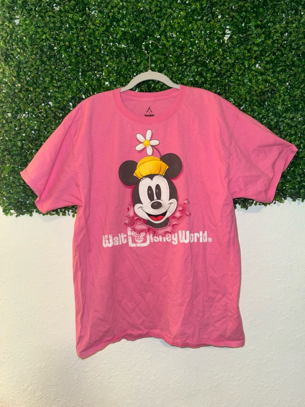 Disneyland Pink Minnie Mouse T-Shirt Size Large